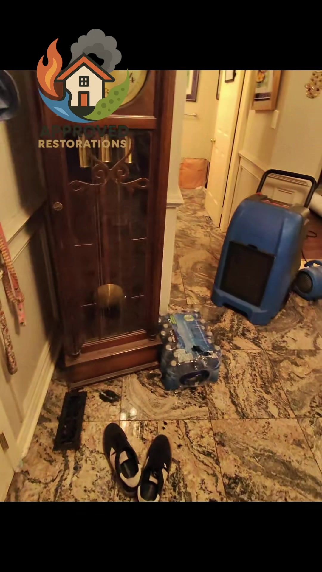 A severe bathroom leak sent water pooling across the polished stone floors of this Vaughan home, so our crew immediately deployed heavy-duty dehumidifiers and air movers down the main hallway, cranking up the airflow to dry the baseboards and protect an antique grandfather clock before rising humidity could warp the wood.